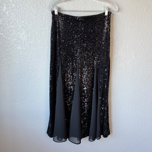 Express Sequined Midi Skirt with Sheer Panels - Picture 4 of 11